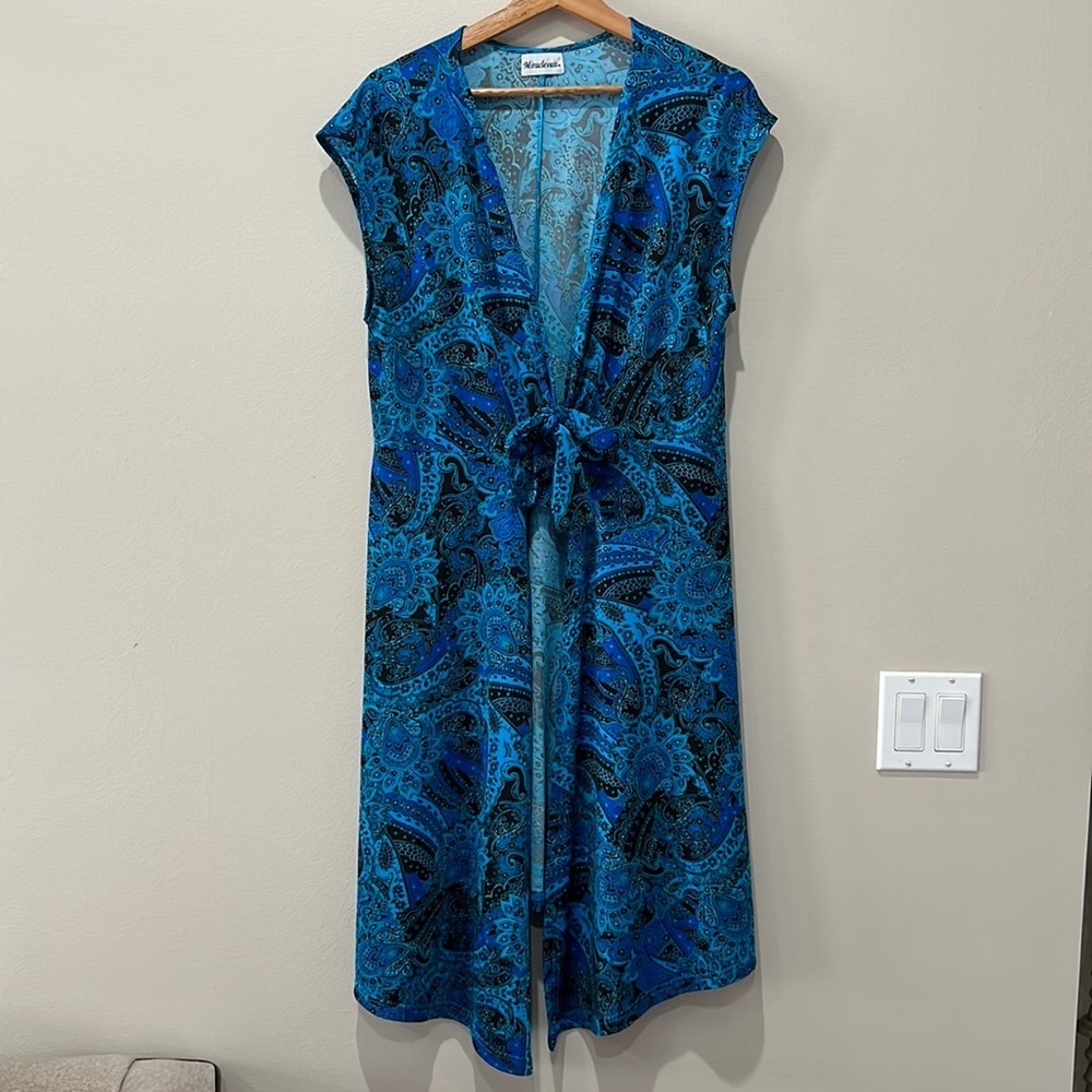 Miraclesuit Blue Paisley Front Tie Bathing suit Coverup in size M